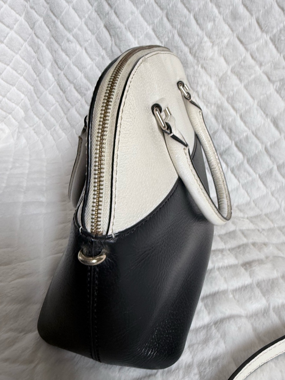 Classic Kate Spade Two-Tone Black and White Grove Street Carli Bag - Picture 7 of 12
